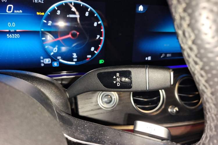 Used Mercedes-Benz E-Class 2023 Restyled E 300 L Sporty and Stylish Edition Gear Lever