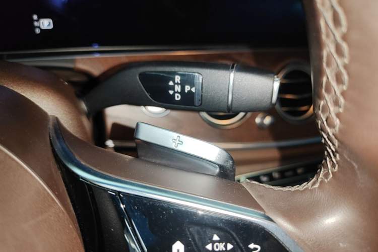 Used Mercedes-Benz E-Class 2023 E 260 L Gear Lever
