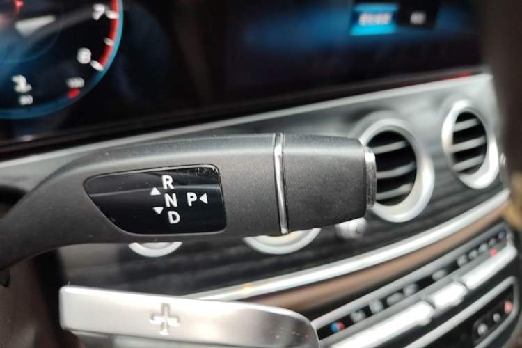 Used Mercedes-Benz E-Class 2023 E 260 L Gear Lever