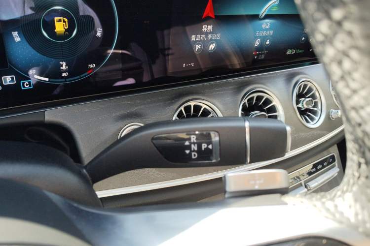 Used Mercedes-Benz E-Class 2023 Restyled E 300 L Sport Luxury Edition Gear Lever