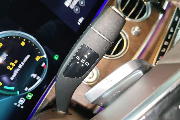 Used Mercedes-Benz E-Class 2023 E 300 L Luxury Model Gear Lever