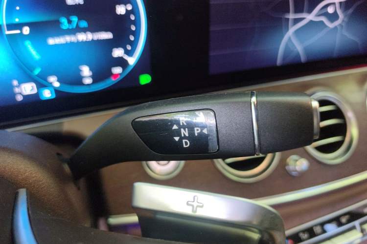 Used Mercedes-Benz E-Class 2023 E 300 L Stylish Model Gear Lever
