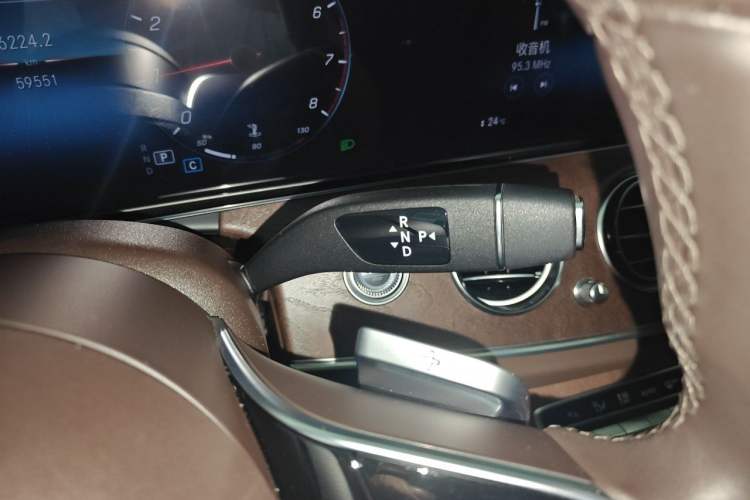 Used Mercedes-Benz E-Class 2023 E 300 L Luxury Model Gear Lever