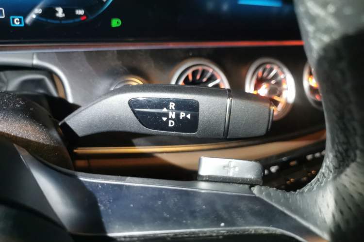 Used Mercedes-Benz E-Class 2023 Restyled E 260 Fashion Sport Edition Gear Lever