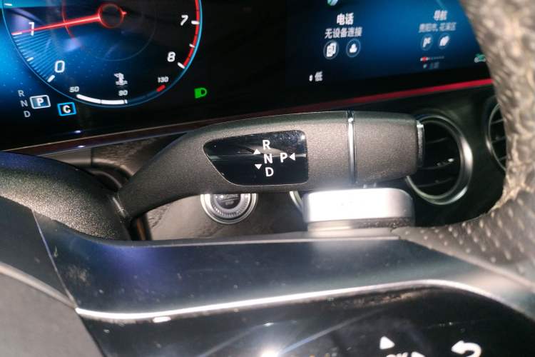 Used Mercedes-Benz E-Class 2023 Restyled E 300 L Sport Luxury Edition Gear Lever