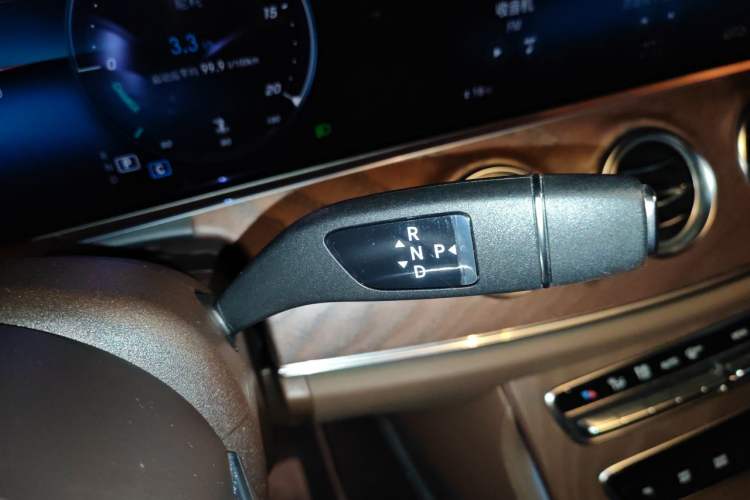Used Mercedes-Benz E-Class 2023 E 300 L Stylish Model Gear Lever