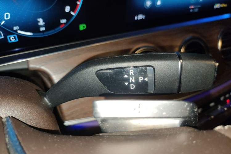 Used Mercedes-Benz E-Class 2023 E 300 L Luxury Model Gear Lever