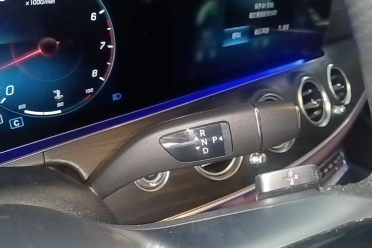 Used Mercedes-Benz E-Class 2023 E 260 L Sport Edition Gear Lever