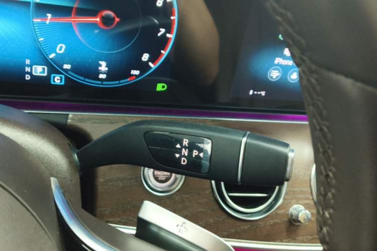 Used Mercedes-Benz E-Class 2023 Updated E 300 L Fashion Edition Gear Lever