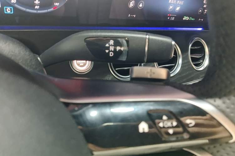 Used Mercedes-Benz E-Class 2023 E 300 L Sport Luxury Edition Gear Lever