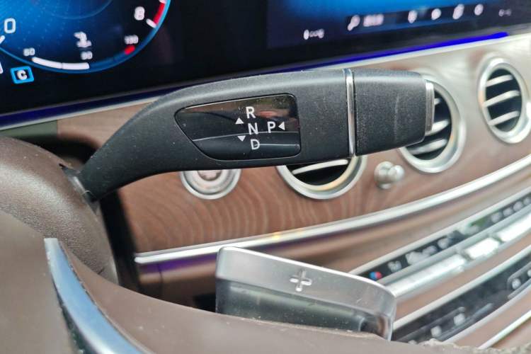 Used Mercedes-Benz E-Class 2023 E 300 L Luxury Model Gear Lever