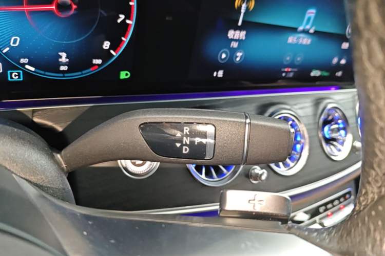 Used Mercedes-Benz E-Class 2023 Restyled E 300 L Sporty and Stylish Edition Gear Lever