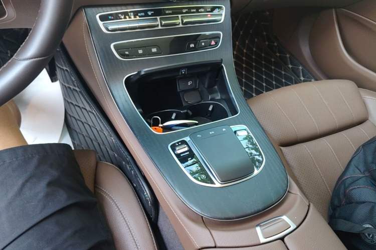 Used Mercedes-Benz E-Class 2023 Facelift E 260 L Gear Lever