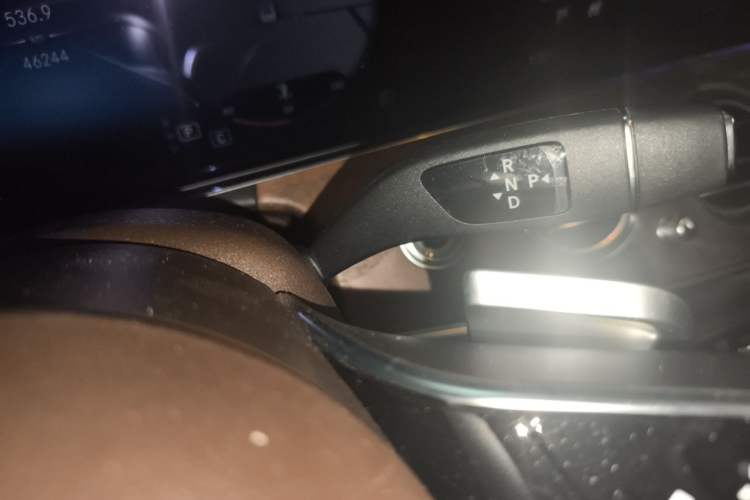 Used Mercedes-Benz E-Class 2023 E 300 L Luxury Model Gear Lever