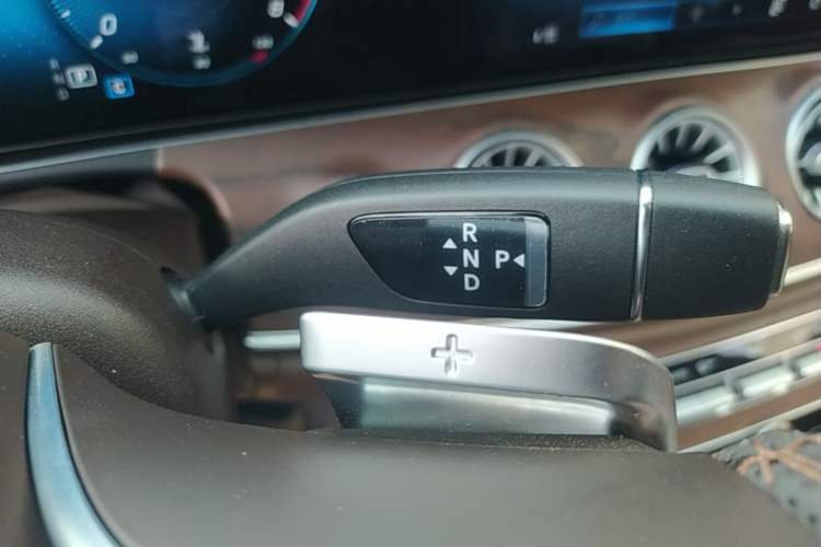 Used Mercedes-Benz E-Class 2023 E 300 L Stylish Model Gear Lever