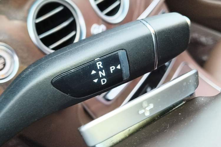 Used Mercedes-Benz E-Class 2023 E 300 L Luxury Model Gear Lever