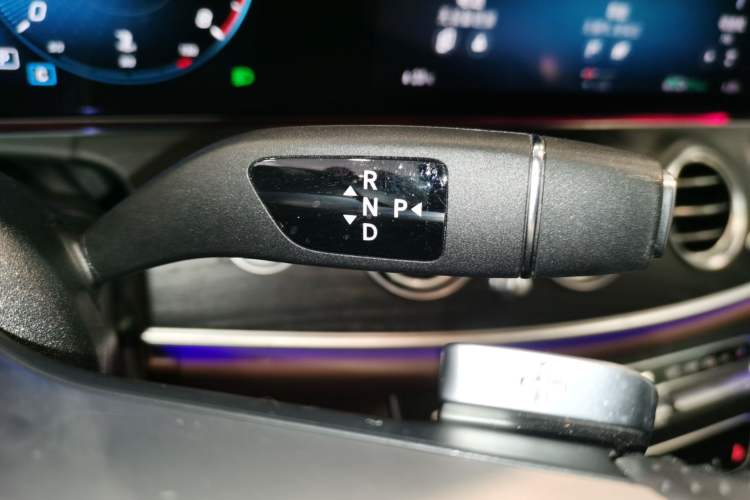 Used Mercedes-Benz E-Class 2023 Restyled E 260 Fashion Sport Edition Gear Lever
