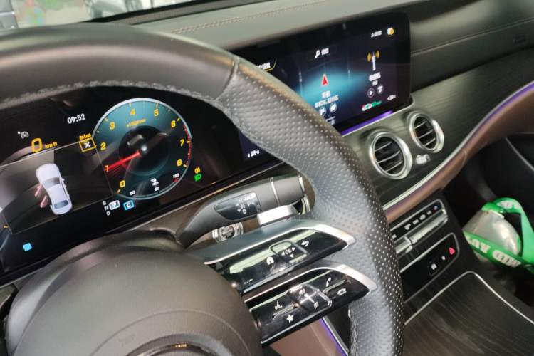 Used Mercedes-Benz E-Class 2023 Restyled E 260 L Sport Edition Gear Lever