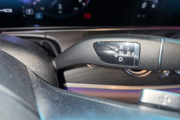 Used Mercedes-Benz E-Class 2023 Restyled E 300 L Sporty and Stylish Edition Gear Lever
