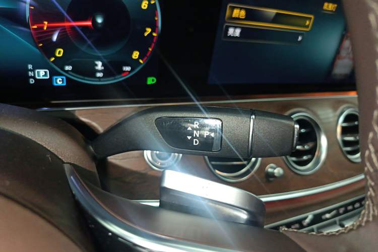 Used Mercedes-Benz E-Class 2023 E 300 L Stylish Model Gear Lever