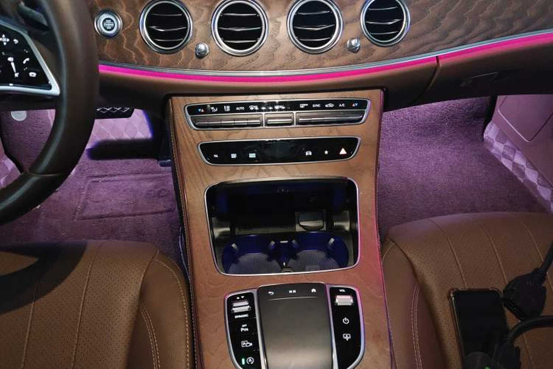 Used Mercedes-Benz E-Class 2023 Updated E 300 L Luxury Edition Gear Lever