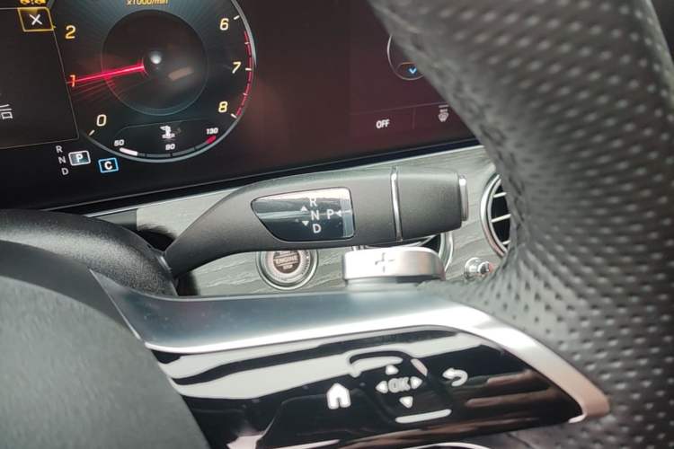 Used Mercedes-Benz E-Class 2023 Restyled E 300 L Sporty and Stylish Edition Gear Lever