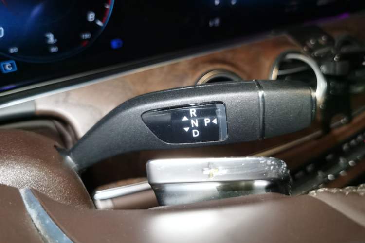 Used Mercedes-Benz E-Class 2023 E 300 L Stylish Model Gear Lever