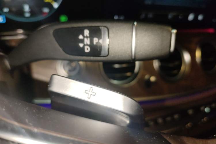 Used Mercedes-Benz E-Class 2023 E 300 L Prestige Edition Gear Lever