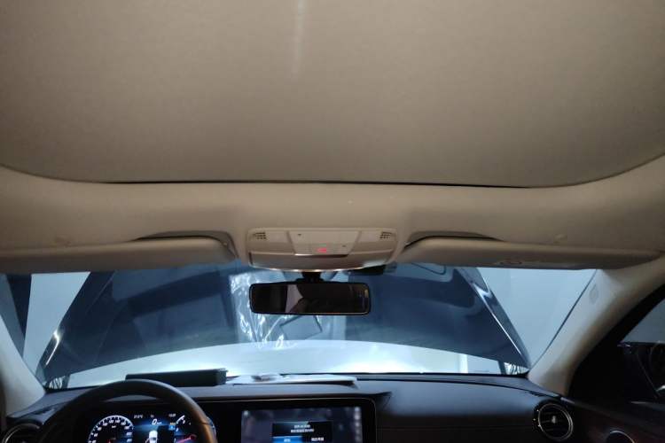 Used Mercedes-Benz E-Class 2023 Facelift E 260 L Headliner