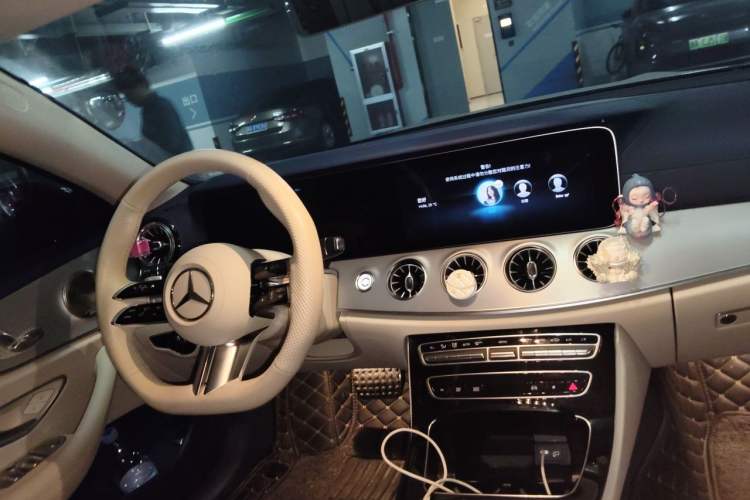 Used Mercedes-Benz E-Class 2023 E 260 Coupe Headliner