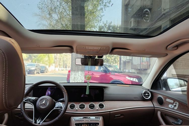 Used Mercedes-Benz E-Class 2023 Updated E 300 L Fashion Edition Headliner