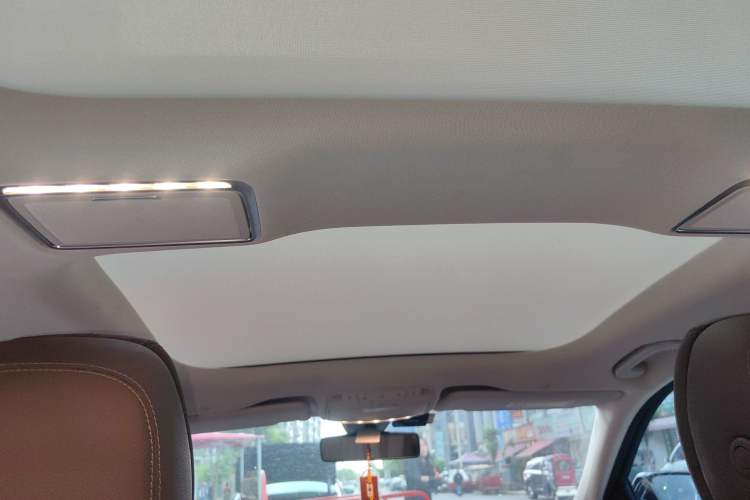 Used Mercedes-Benz E-Class 2023 Updated E 300 L Luxury Edition Headliner