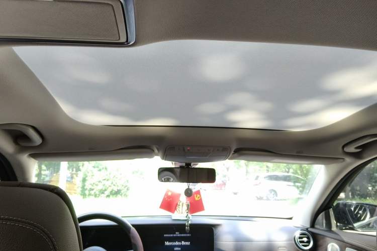 Used Mercedes-Benz E-Class 2023 Updated E 300 L Fashion Edition Headliner