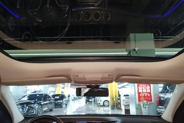 Used Mercedes-Benz E-Class 2023 Updated E 300 L Luxury Edition Headliner