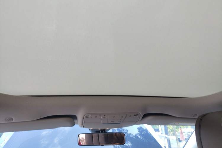 Used Mercedes-Benz E-Class 2023 Facelift E 260 L 4MATIC Headliner