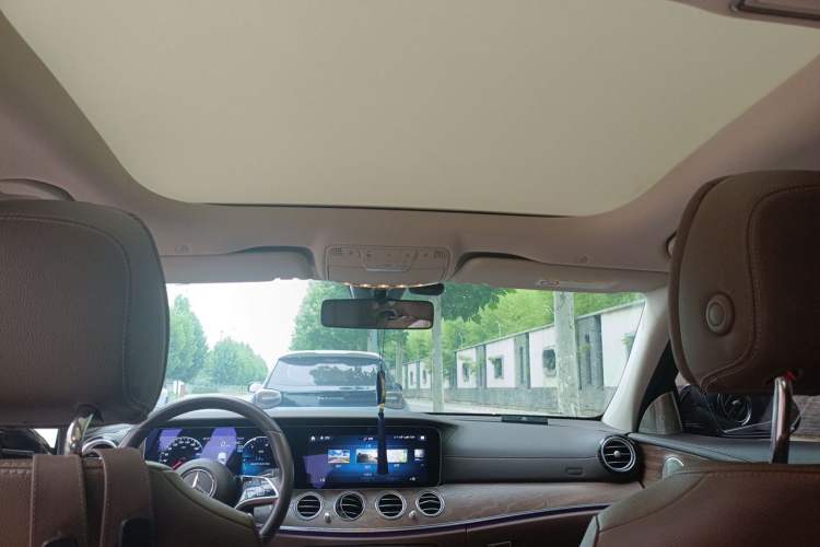 Used Mercedes-Benz E-Class 2023 Updated E 300 L Luxury Edition Headliner