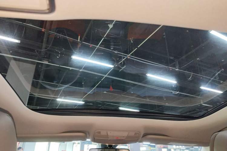 Used Mercedes-Benz E-Class 2023 Facelift E 260 L Headliner