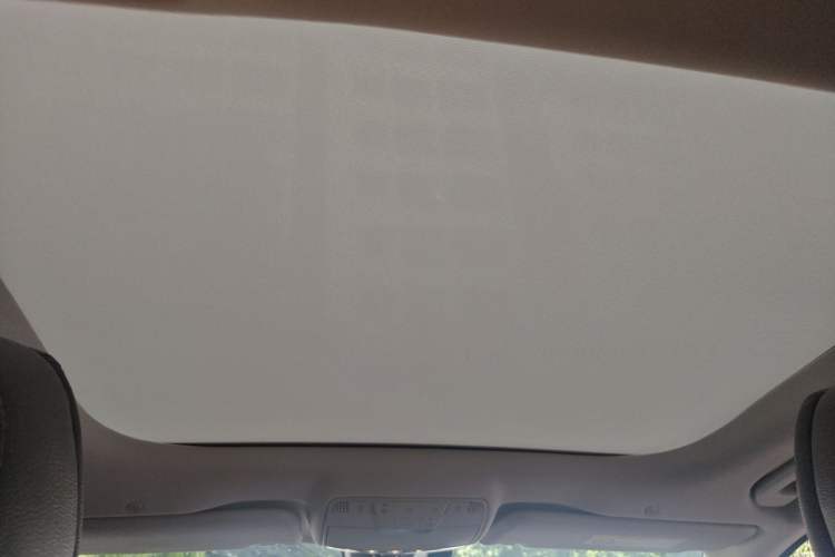 Used Mercedes-Benz E-Class 2023 Updated E 300 L Fashion Edition Headliner