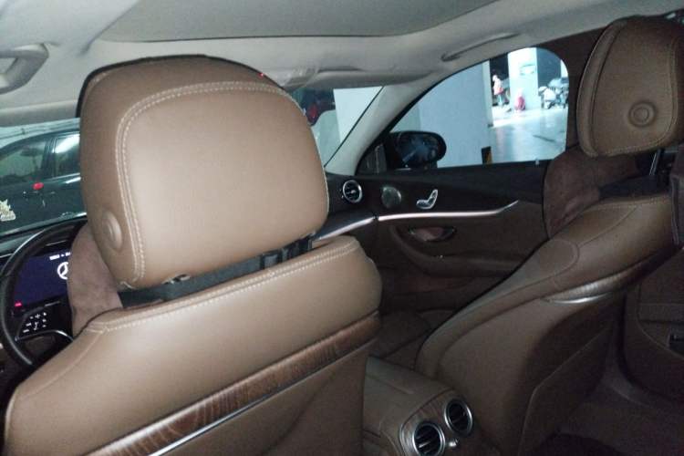 Used Mercedes-Benz E-Class 2023 E 260 L Headliner