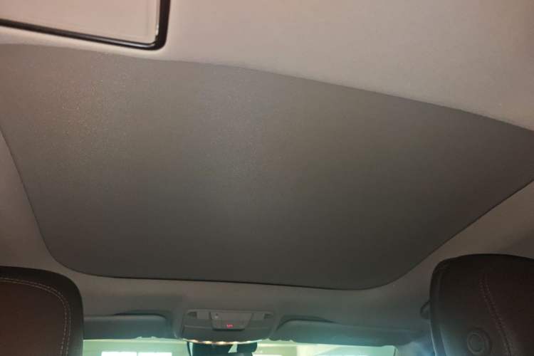 Used Mercedes-Benz E-Class 2023 Updated E 300 L Fashion Edition Headliner