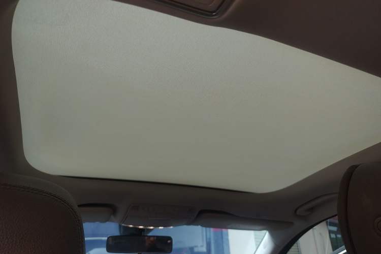 Used Mercedes-Benz E-Class 2023 E 260 L Headliner