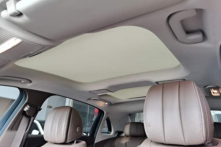 Used Mercedes-Benz E-Class 2023 Facelift E 260 L Headliner