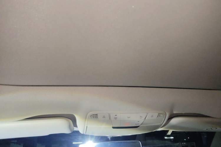 Used Mercedes-Benz E-Class 2023 Updated E 300 L Luxury Edition Headliner
