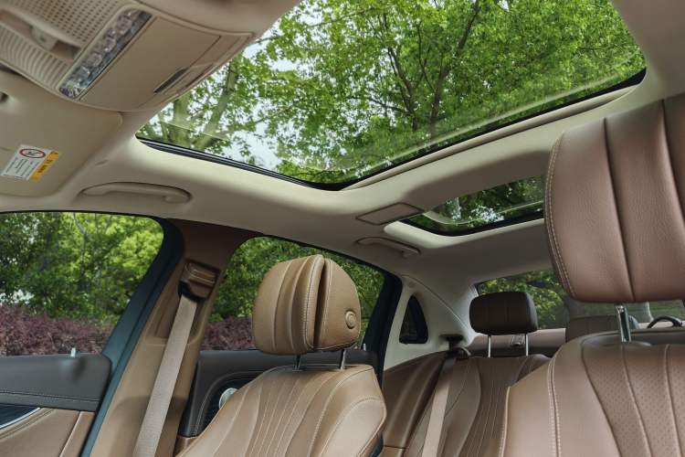 Used Mercedes-Benz E-Class 2023 E 300 L Luxury Model Headliner
