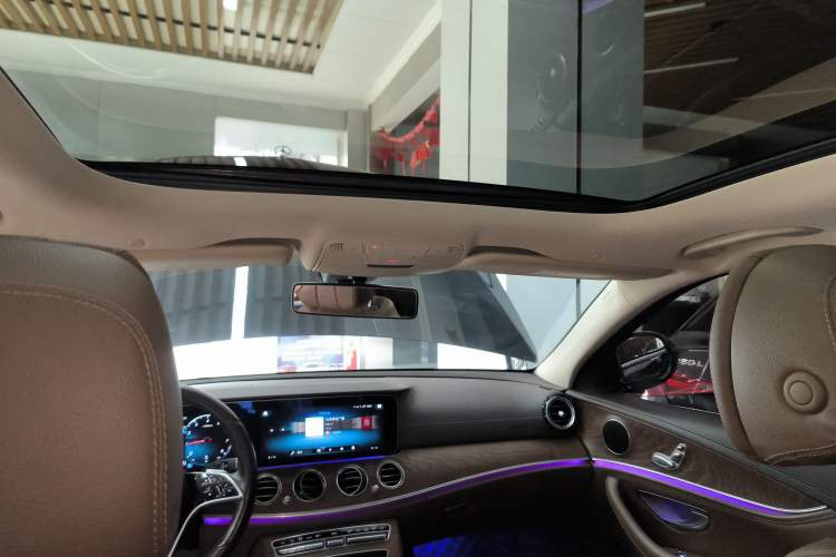 Used Mercedes-Benz E-Class 2023 E 260 L Headliner