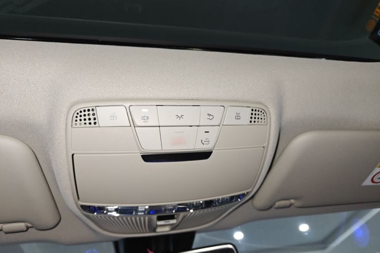 Used Mercedes-Benz E-Class 2023 Facelift E 260 L Headliner