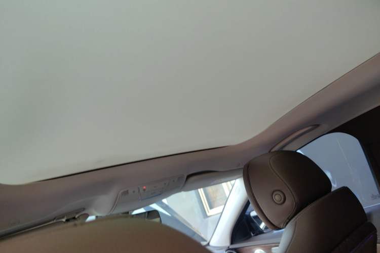Used Mercedes-Benz E-Class 2023 Updated E 300 L Luxury Edition Headliner