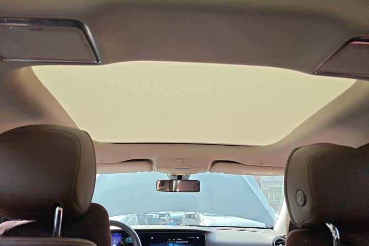 Used Mercedes-Benz E-Class 2023 Updated E 300 L Fashion Edition Headliner
