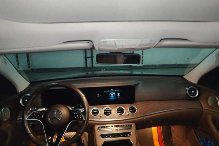 Used Mercedes-Benz E-Class 2023 Updated E 300 L Luxury Edition Headliner