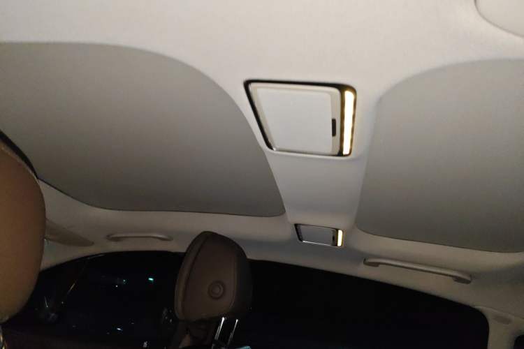 Used Mercedes-Benz E-Class 2023 E 260 L Headliner